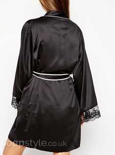 Tracy's Black & White Dressing Gown / Robe - Corrie - SoapStyle