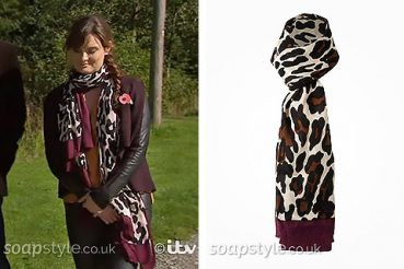 Chrissie leopard print scarf on Emmerdale