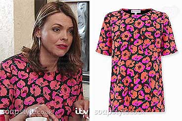 Tracy Barlow wearing a bright poppy print tee in Coronation Street